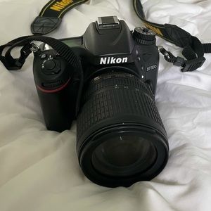 NIKON D7100